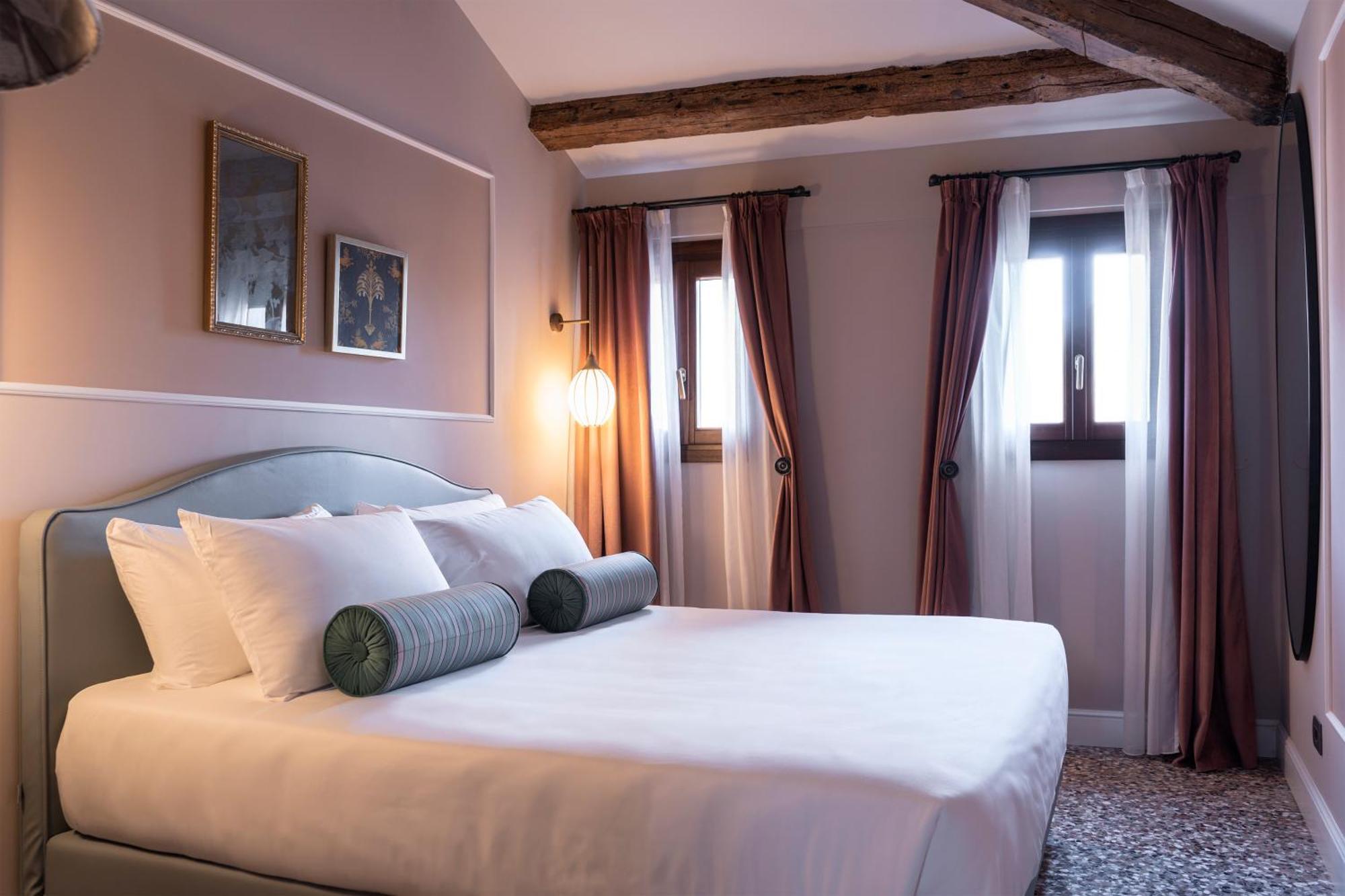 Aparthotel Be Mate Ponte Di Rialto Venecia Exterior foto